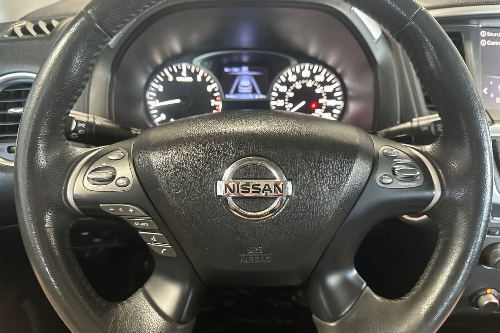 Used 2017 Nissan Pathfinder SL AWD/4WD image 24