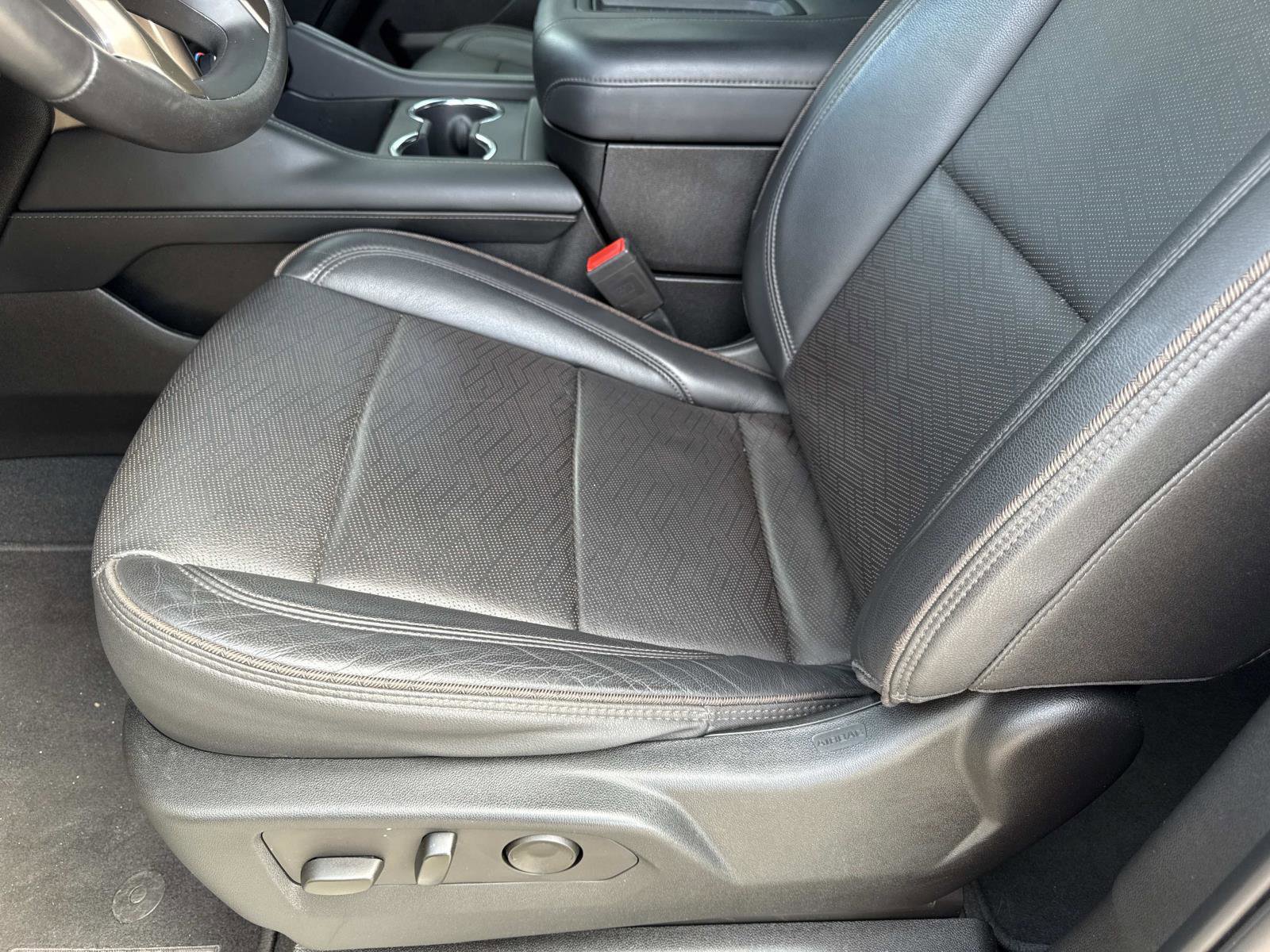 Used 2023 Chevrolet Tahoe High Country image 20