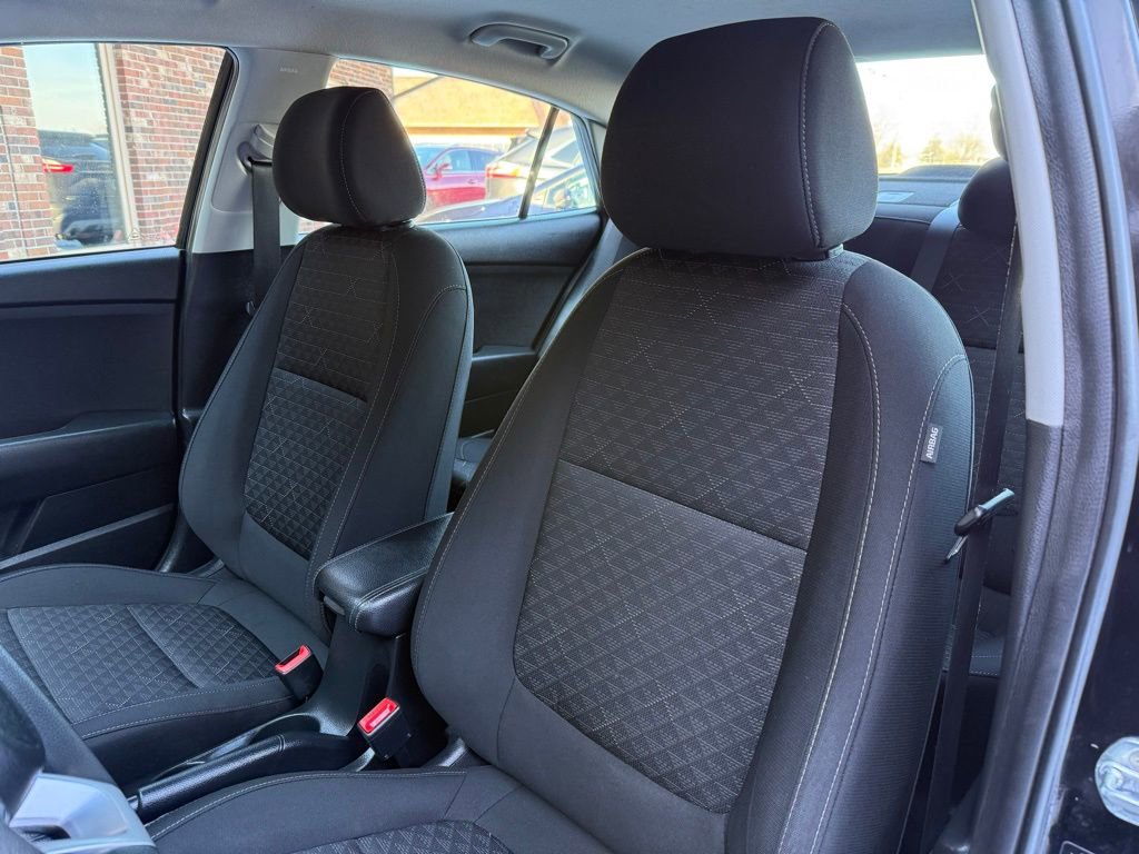 Used 2018 Kia Rio S image 12