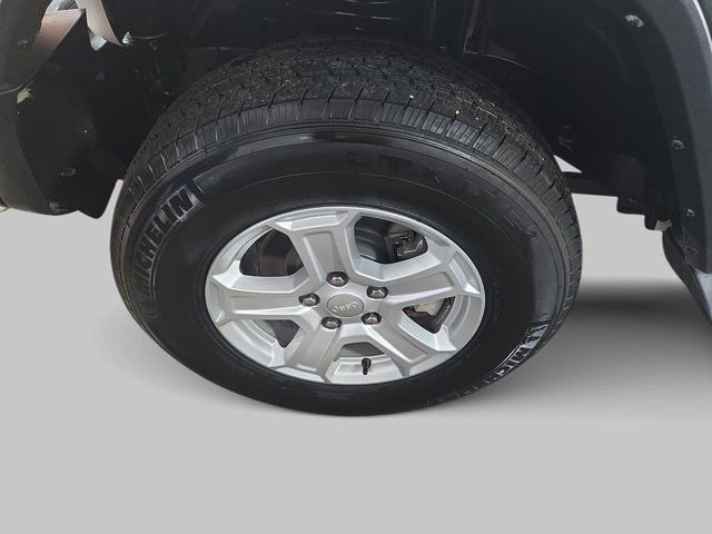 Used 2022 Jeep Wrangler Unlimited Sport image 30