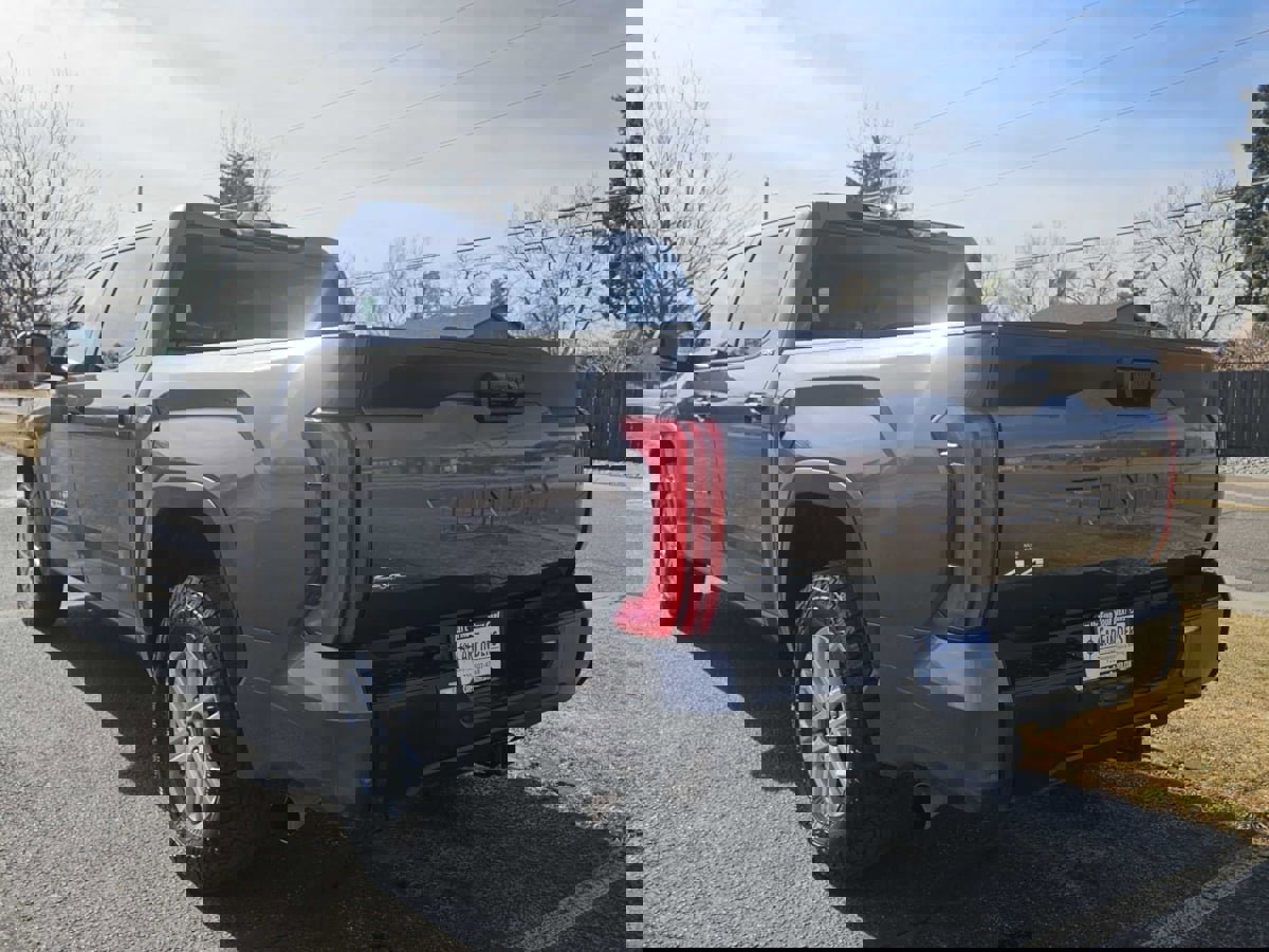 Used 2023 Toyota Tundra SR5 w/ SR5 Convenience Package image 3