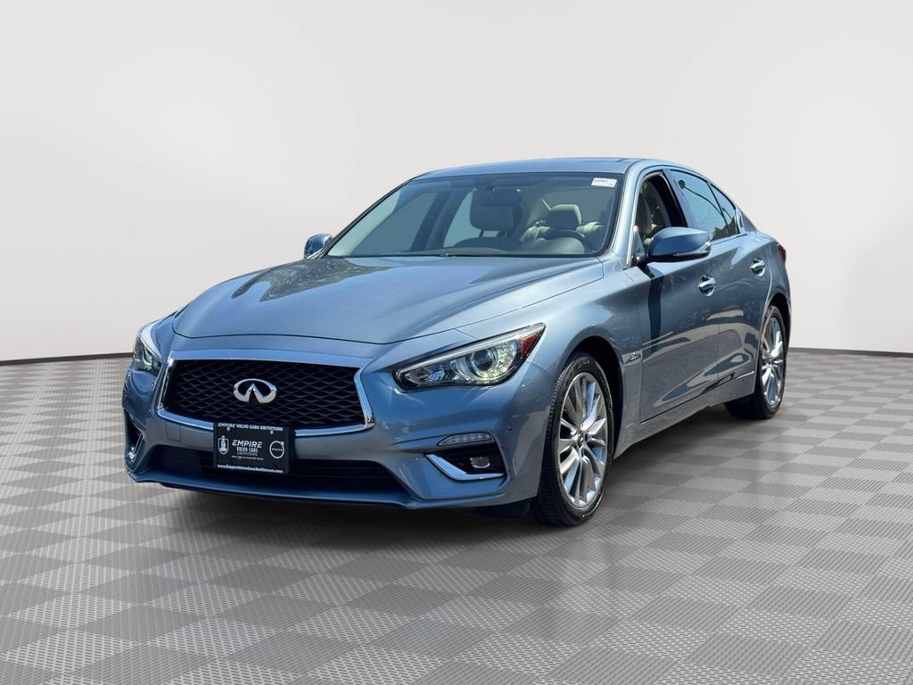 Used 2019 INFINITI Q50 Luxe w/ Essential Package (3.0T Luxe) AWD/4WD image 2