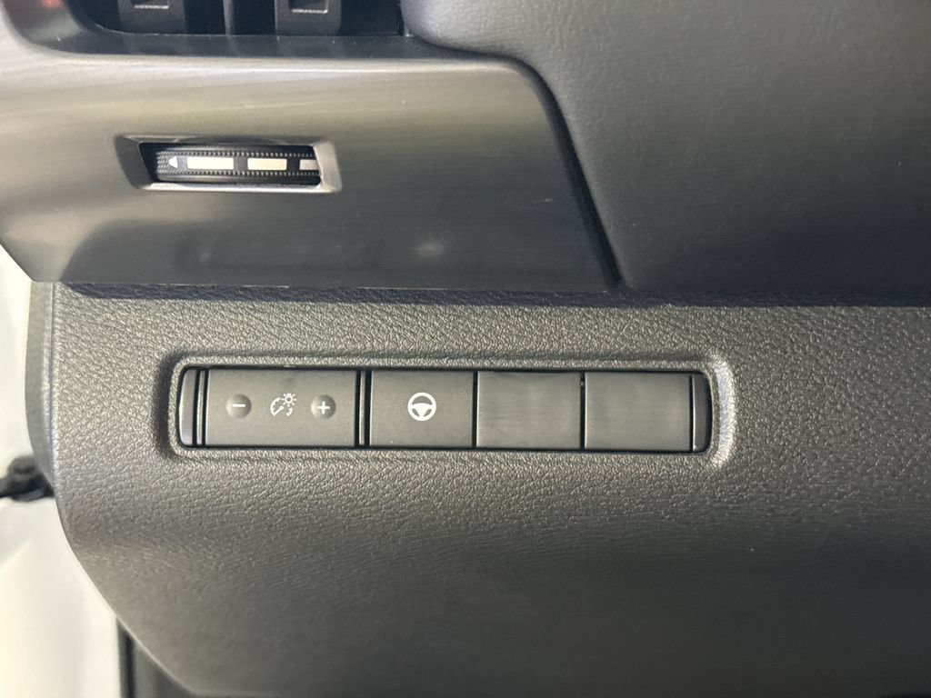 Used 2024 Nissan Pathfinder Rock Creek AWD/4WD image 18