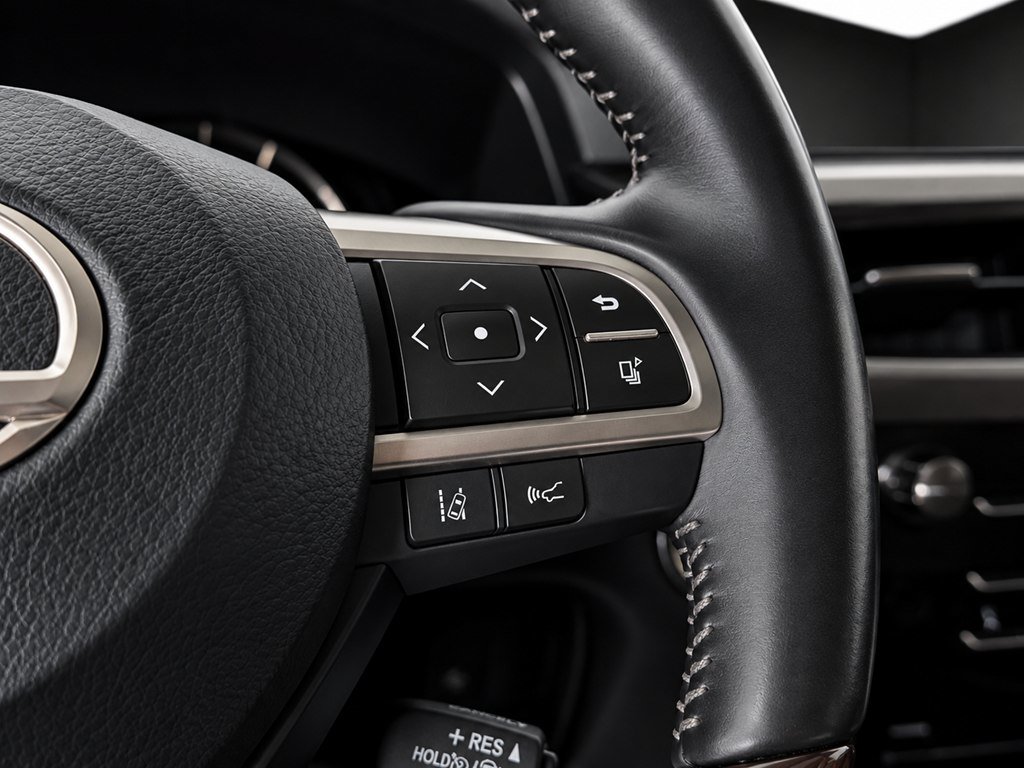 Used 2020 Lexus LX 570 4WD w/ Luxury Package image 34