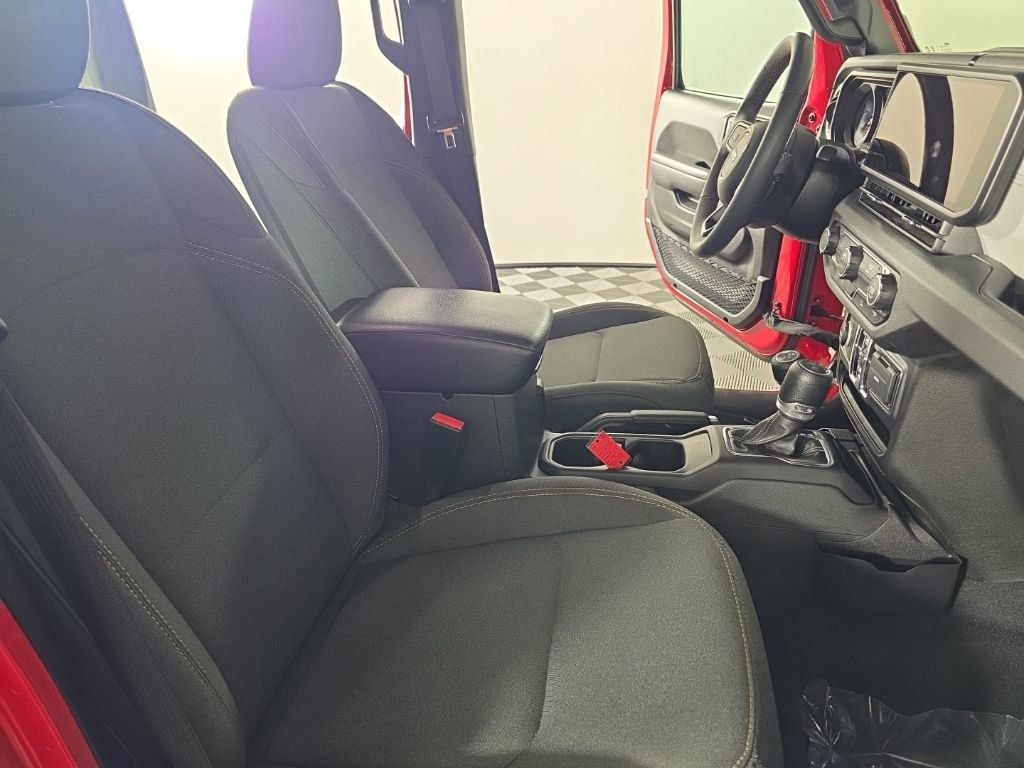 Used 2024 Jeep Wrangler Sport S AWD/4WD image 37