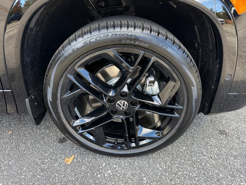 New 2026 Volkswagen Tiguan SE R-Line image 25