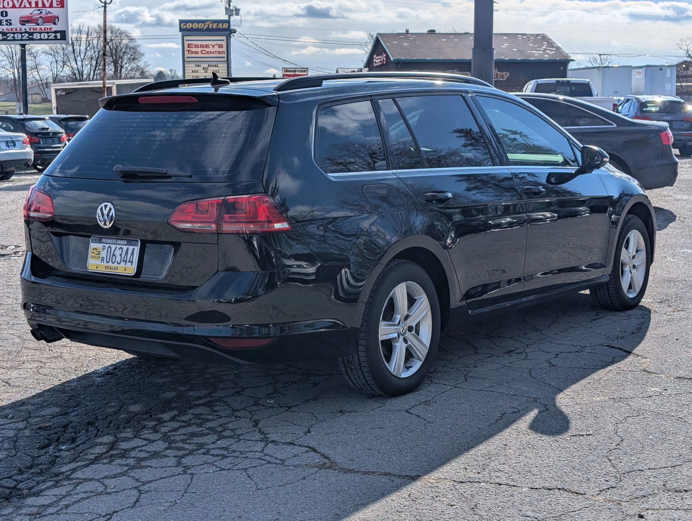 Used 2015 Volkswagen Golf TDI S image 7