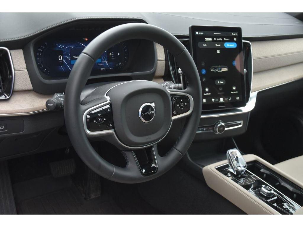 Certified 2026 Volvo XC90 B5 Core w/ Protection Package Premier image 13