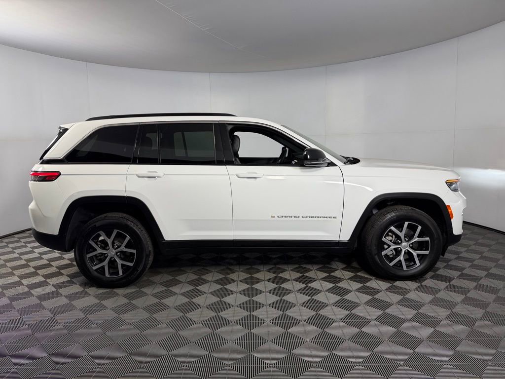 Certified 2025 Jeep Grand Cherokee Limited image 6