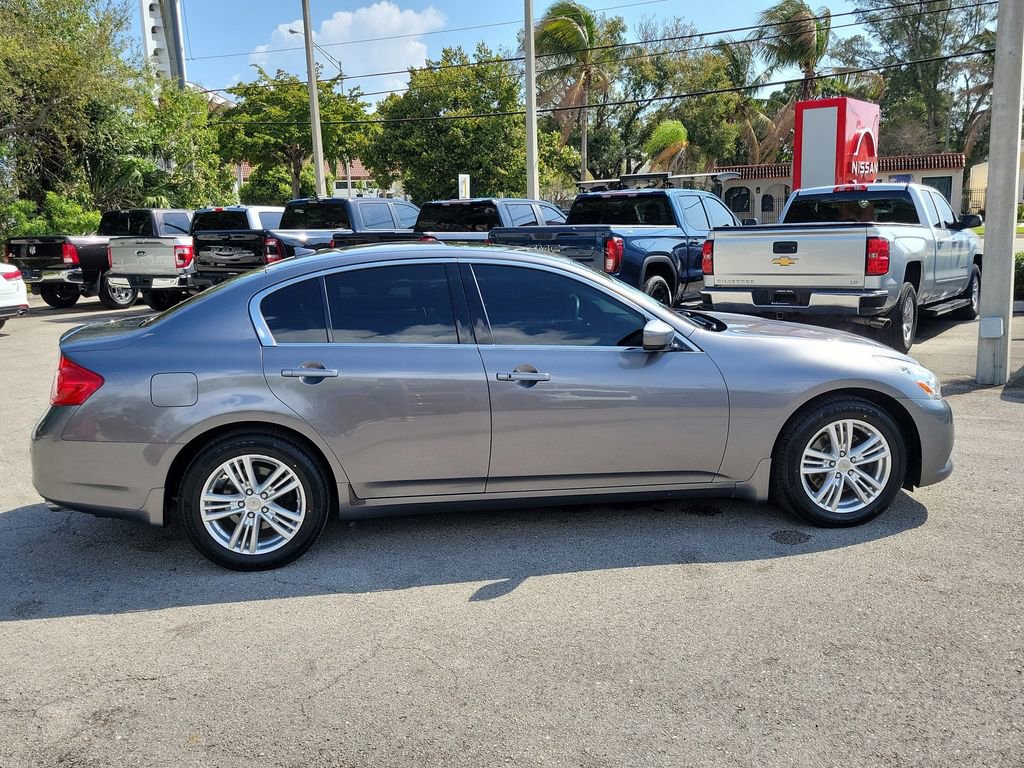 Used 2012 INFINITI G37 X w/ Premium Pkg image 10