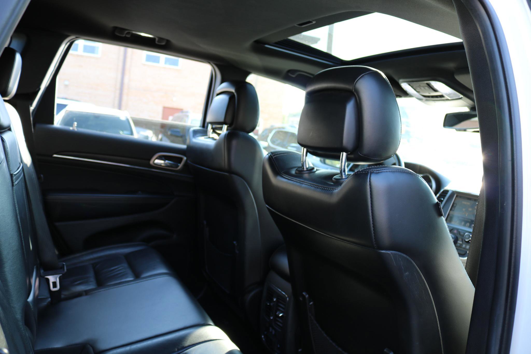 Used 2014 Jeep Grand Cherokee Limited image 47