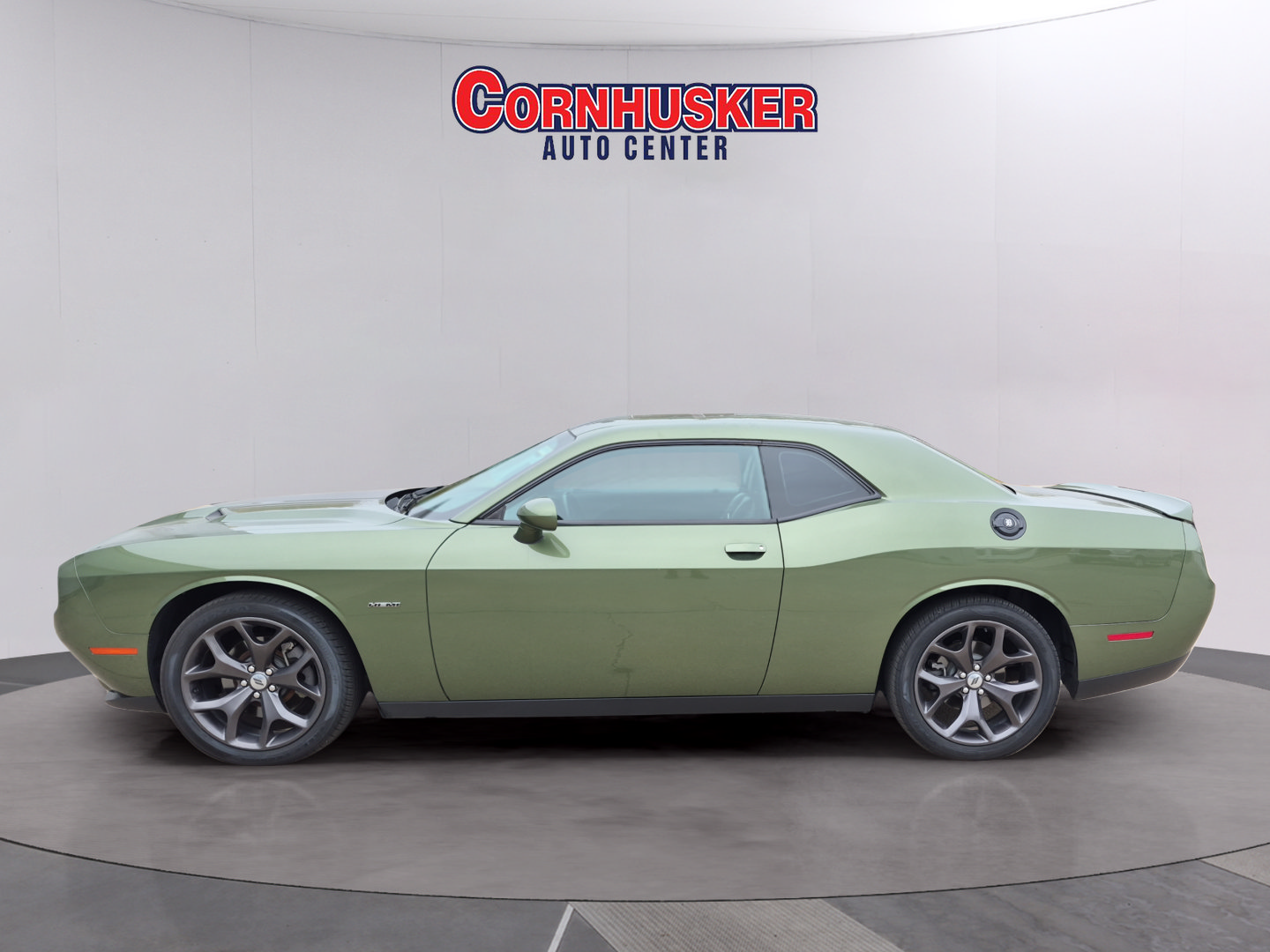 Used 2018 Dodge Challenger R/T Plus RWD image 4