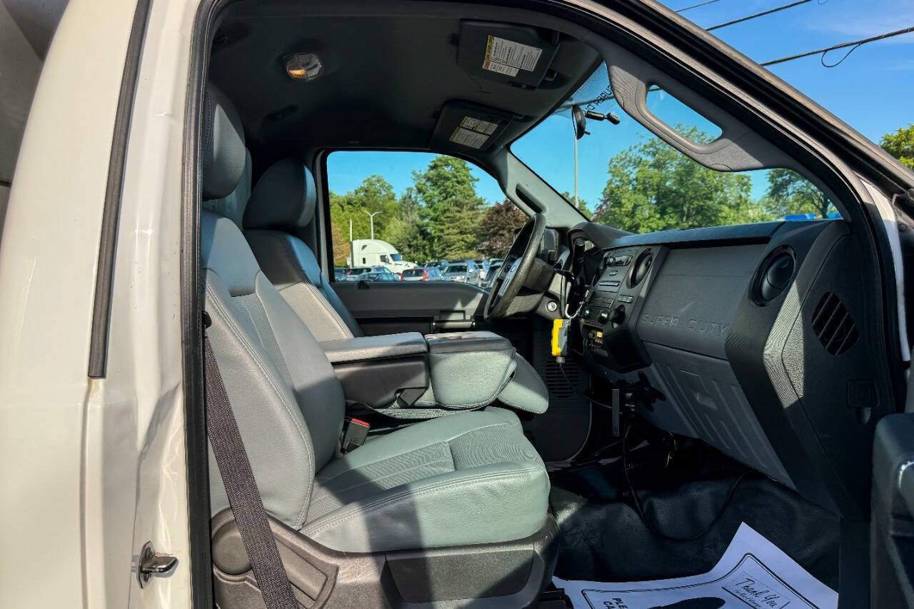 Used 2016 Ford F350 XL w/ Power Equipment Group AWD/4WD image 16