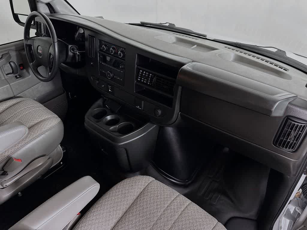 Used 2023 GMC Savana 2500 RWD image 30