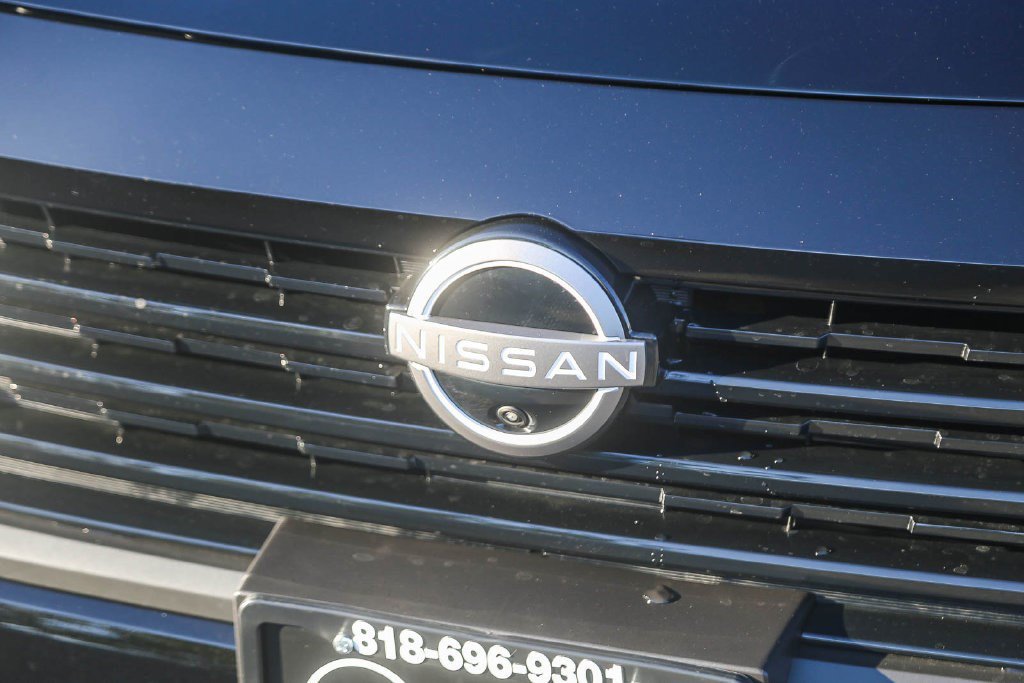 New 2026 Nissan Kicks SR w/ Illumination Package FWD image 5