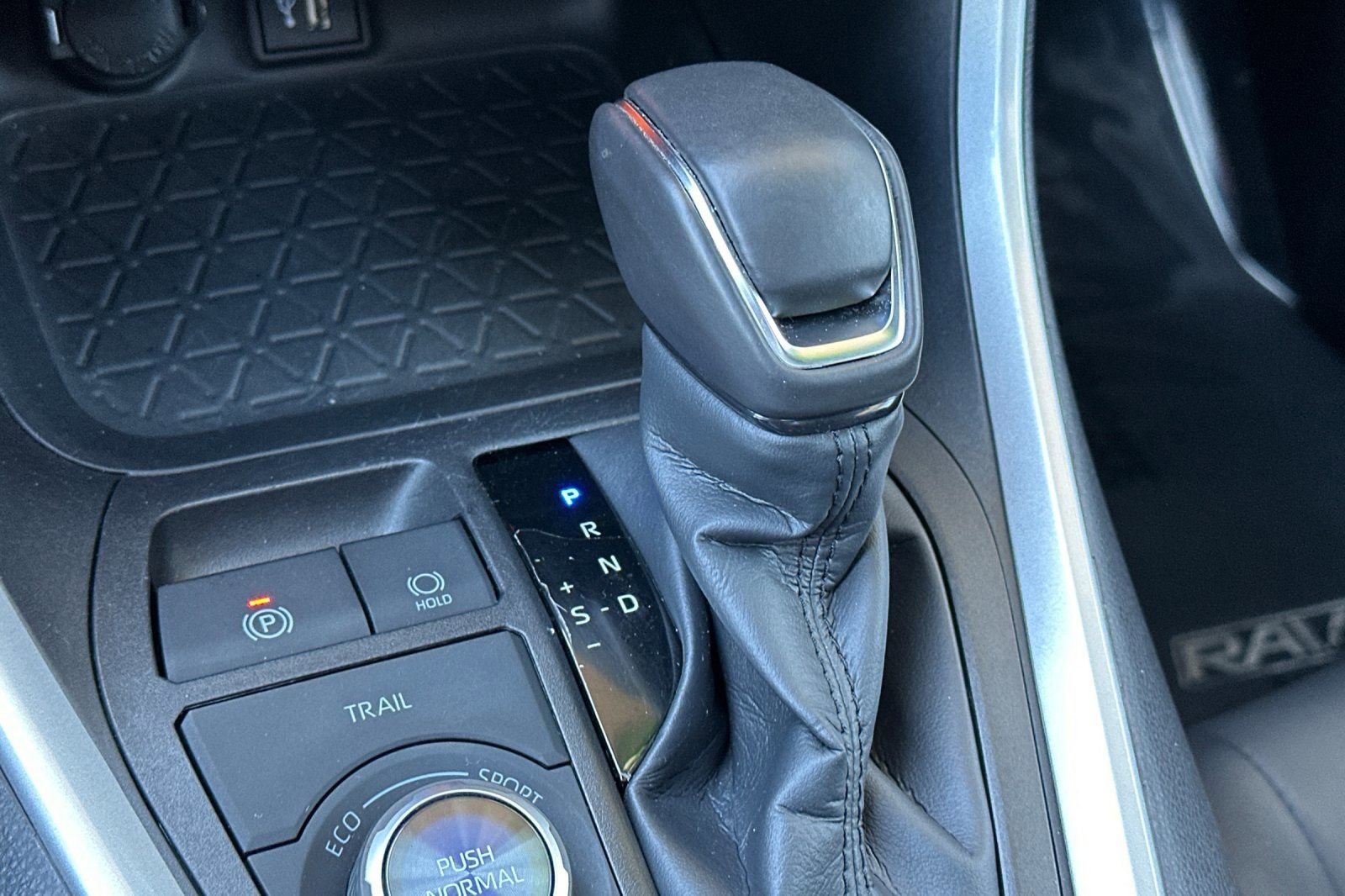 Used 2024 Toyota RAV4 XSE w/ Weather Package AWD/4WD image 22