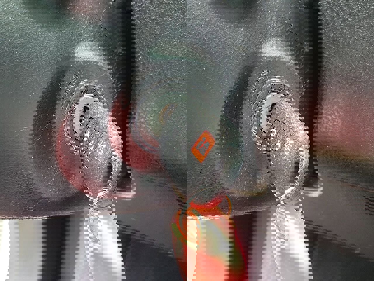 Used 2017 Toyota Highlander LE FWD image 27