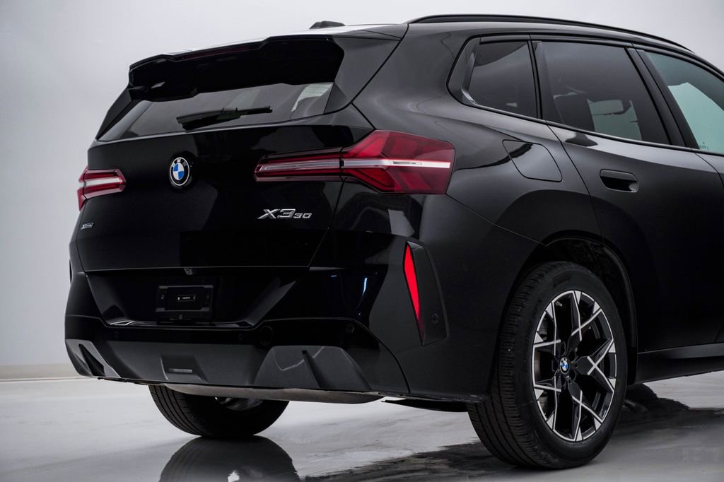 Used 2025 BMW X3 xDrive30i w/ Premium Package image 12