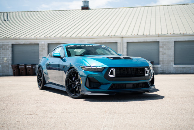 New 2026 Ford Mustang GT w/ GT Performance Package RWD image 2