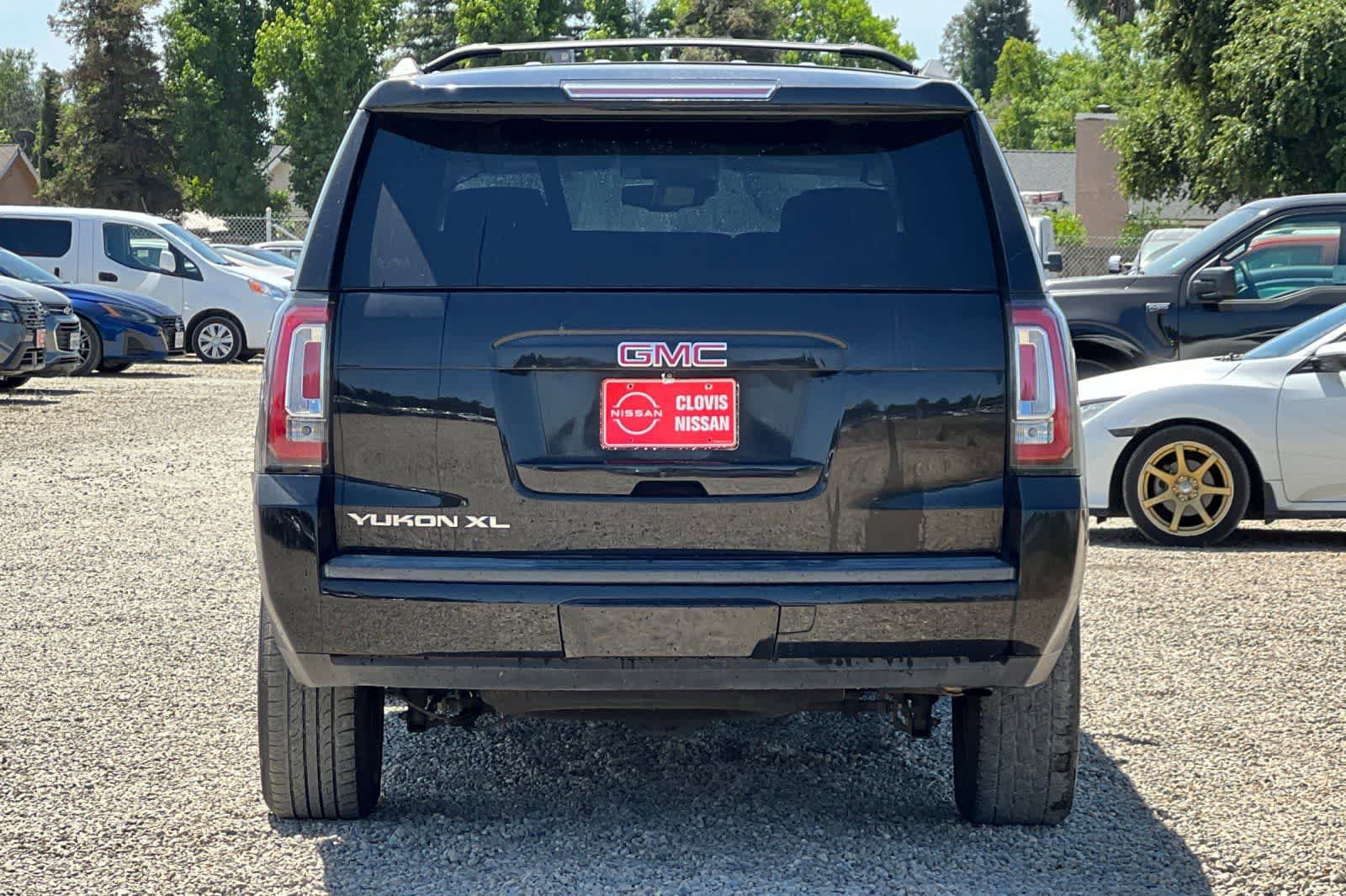 Used 2017 GMC Yukon XL SLT RWD image 8