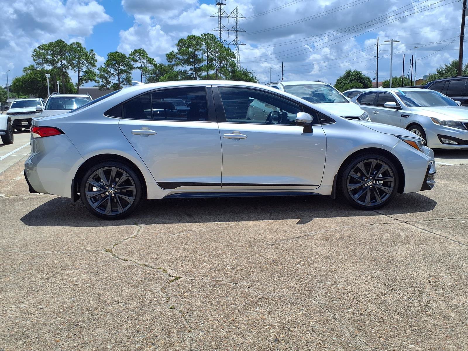 Used 2024 Toyota Corolla SE FWD image 28