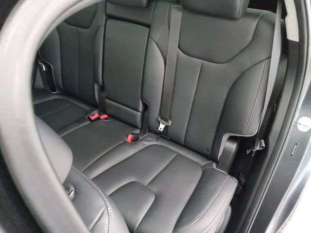 Used 2023 Hyundai Santa Fe Limited image 34