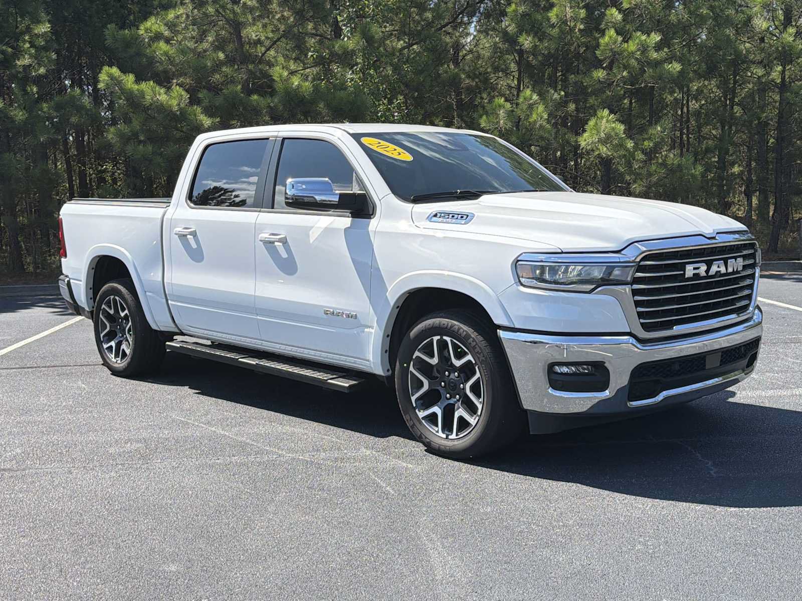 Used 2025 RAM 1500 Laramie RWD image 33