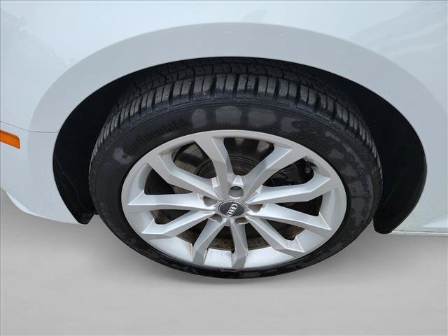 Used 2019 Audi A4 2.0T Premium w/ Convenience Package image 9