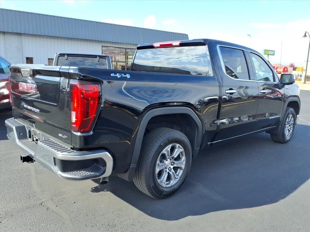Used 2025 GMC Sierra 1500 SLT image 3