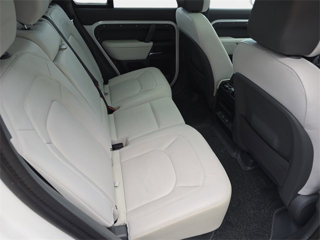 Used 2025 Land Rover Defender 110 S image 13