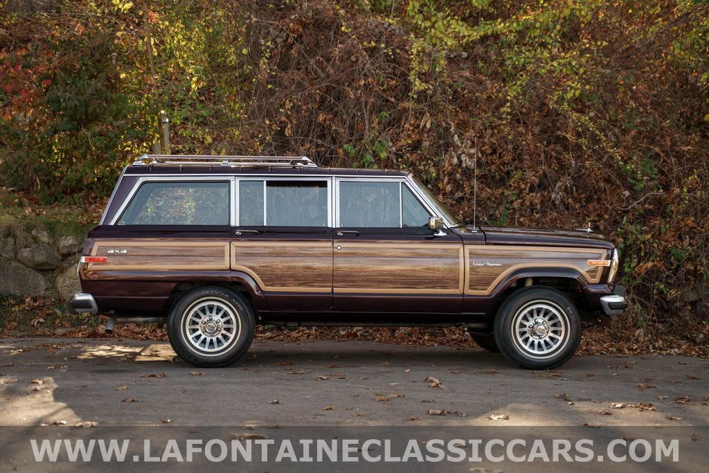 Used 1991 Jeep Grand Wagoneer image 11