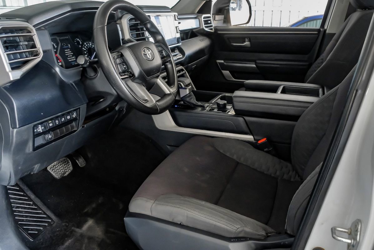 Used 2022 Toyota Tundra SR5 w/ SR5 Convenience Package image 15