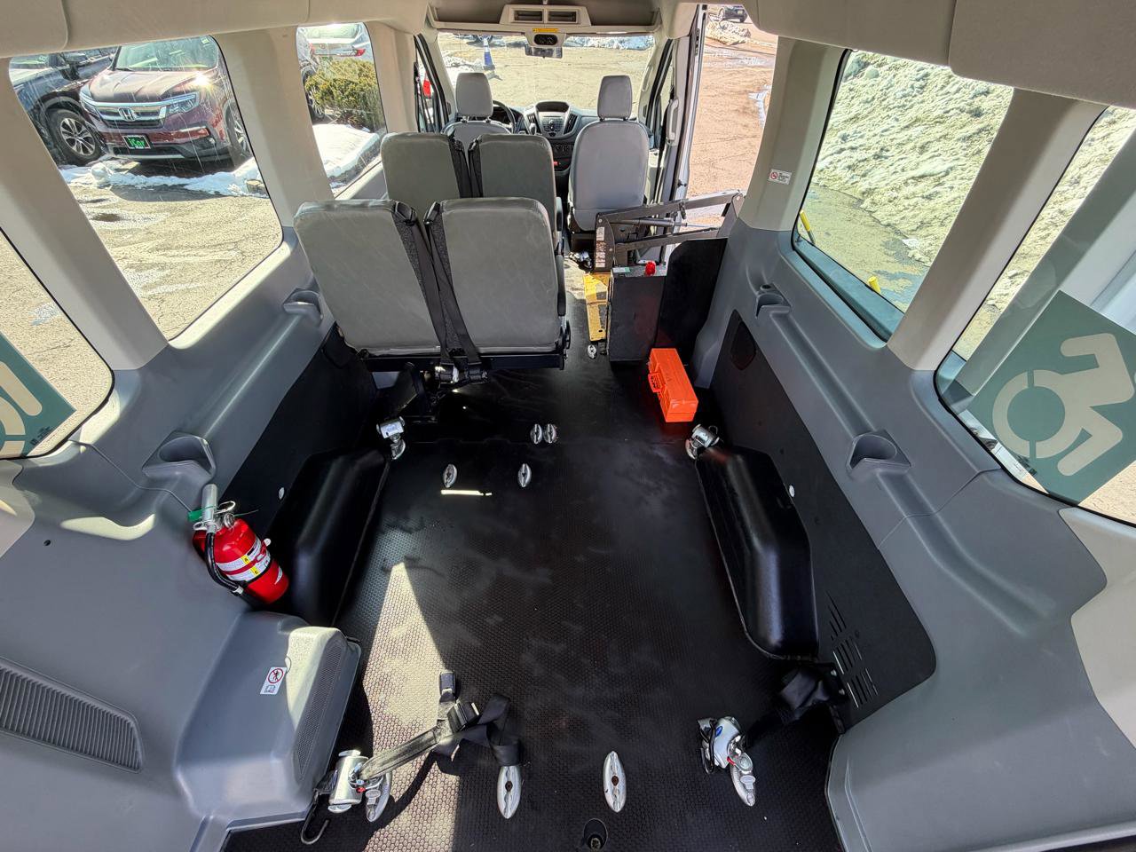 Used 2015 Ford Transit 350 XL RWD image 3