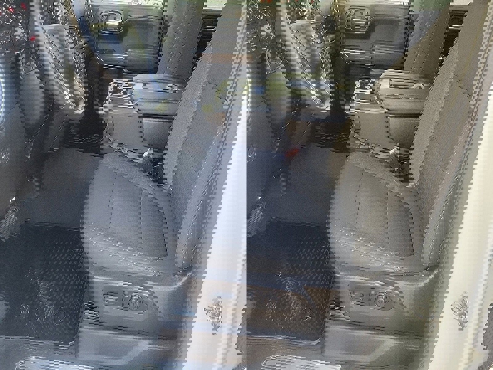 Used 2022 Chevrolet Silverado 1500 RST w/ Safety Package image 11