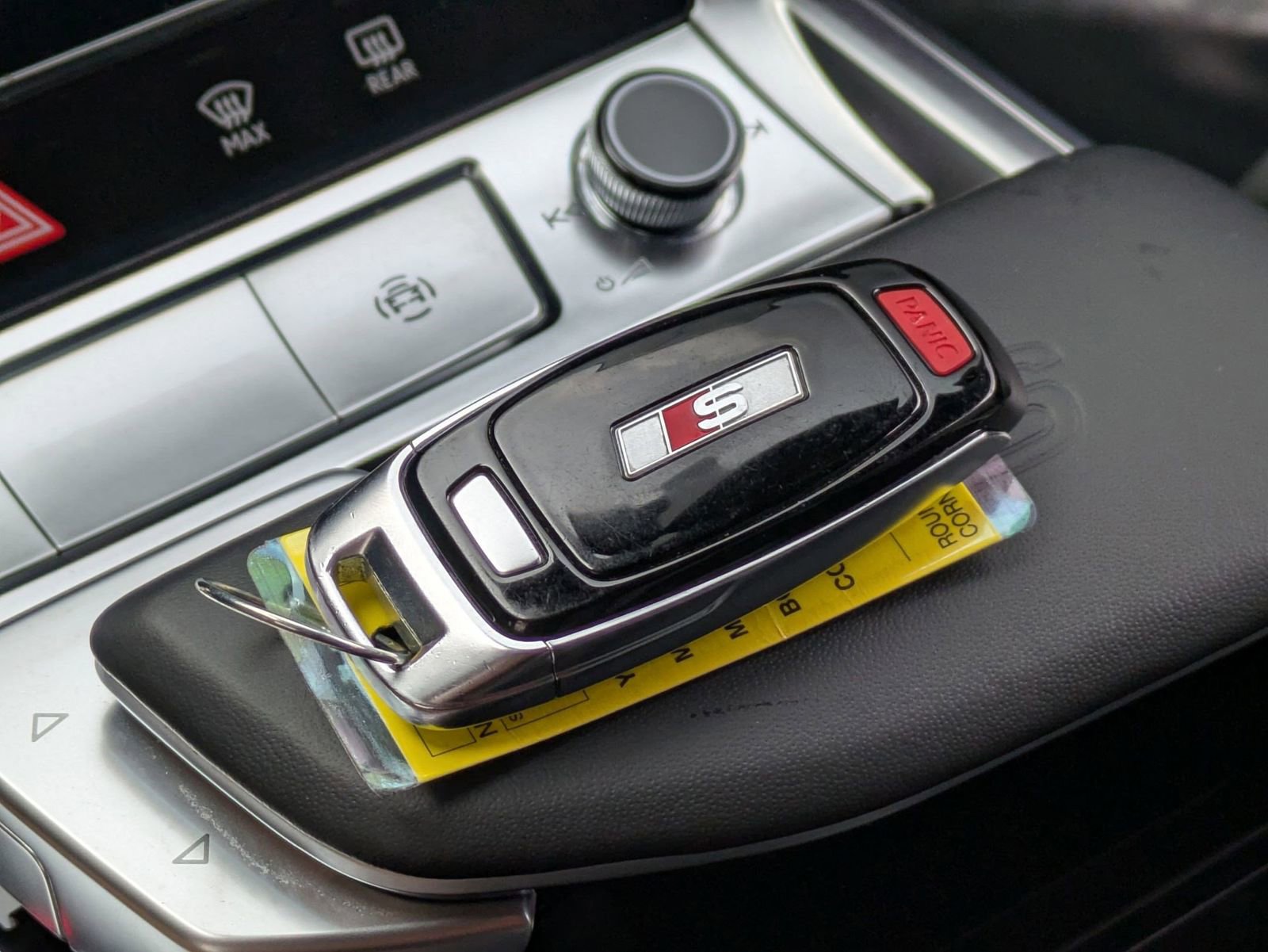 Used 2023 Audi e-tron S Premium Plus w/ Black Optic Package image 31