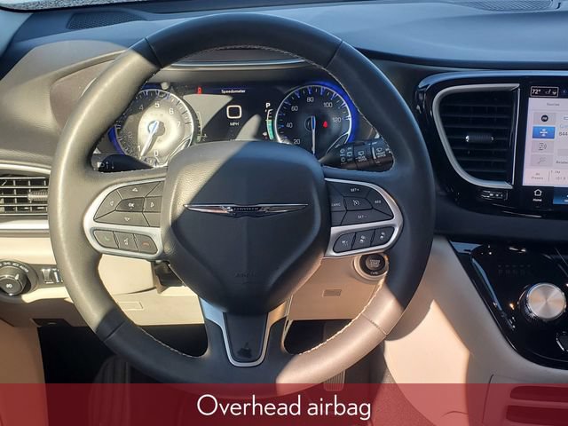Used 2024 Chrysler Pacifica Touring-L FWD image 31