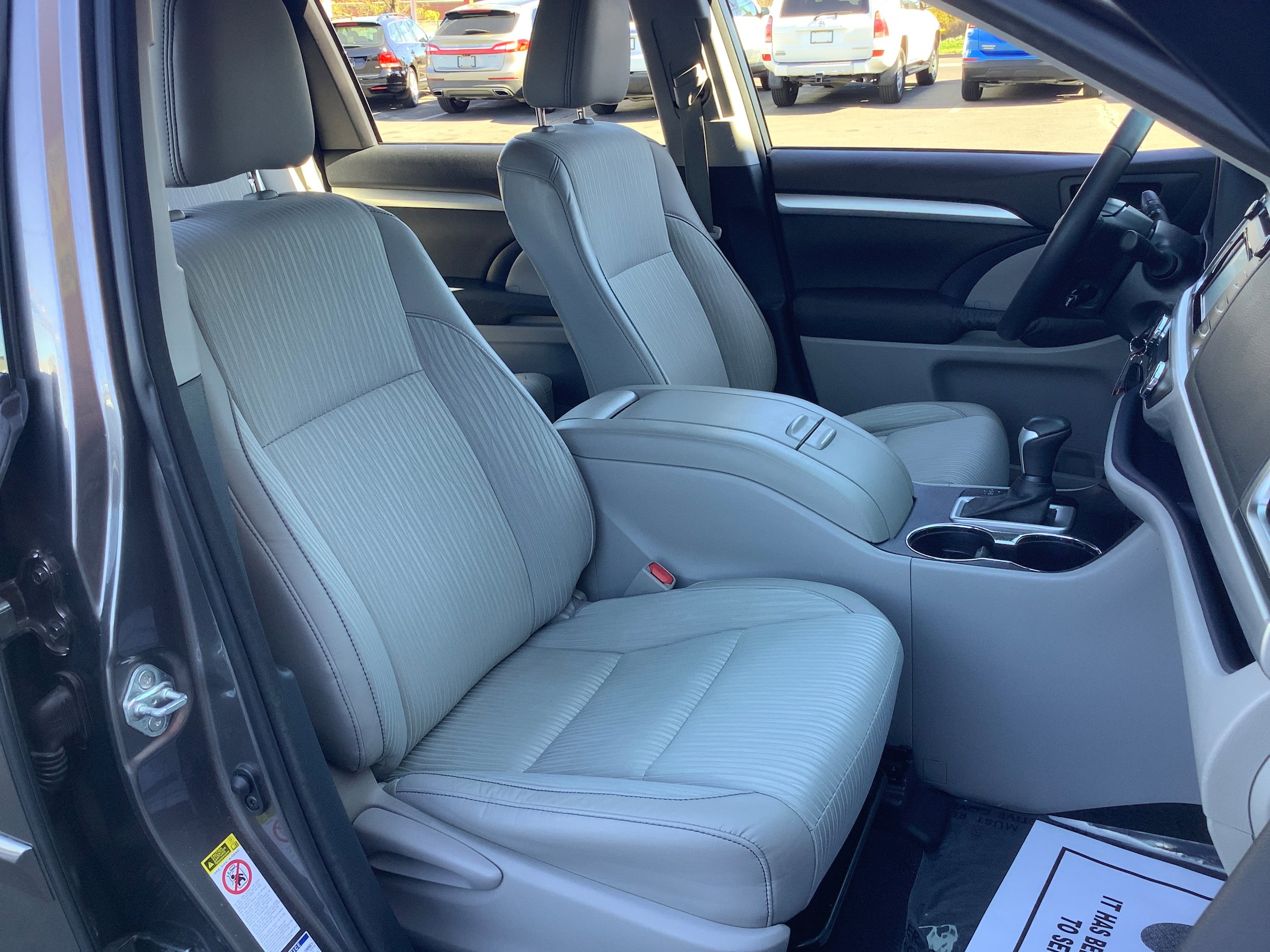 Used 2015 Toyota Highlander Plus AWD/4WD image 17