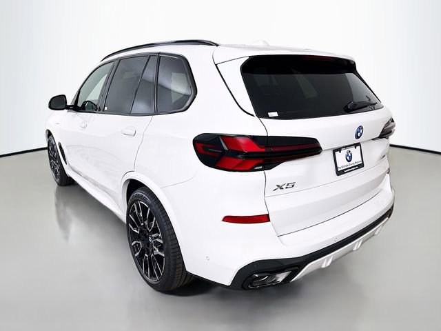 Used 2026 BMW X5 xDrive50e w/ M Sport Package image 5