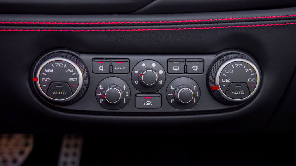 Used 2018 Ferrari 488 Spider RWD image 27