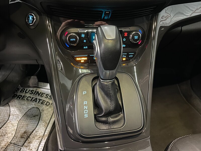 Used 2015 Ford Escape Titanium w/ Equipment Group 301A AWD/4WD image 16