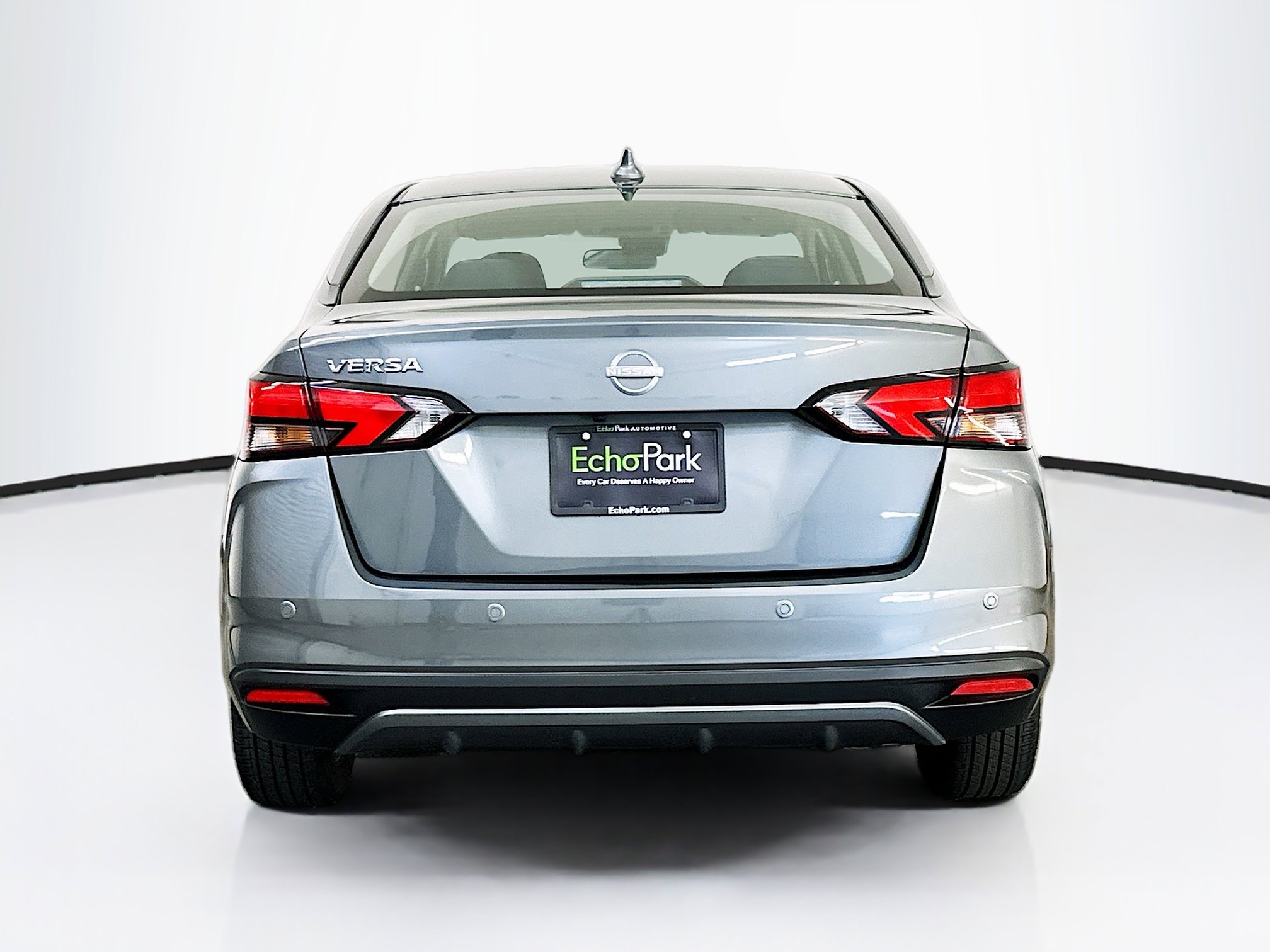 Used 2025 Nissan Versa SV FWD image 7
