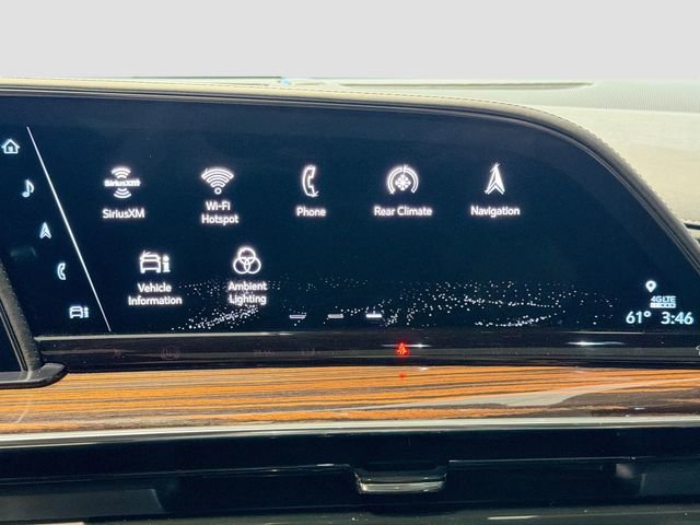 Used 2021 Cadillac Escalade Premium Luxury AWD/4WD image 13