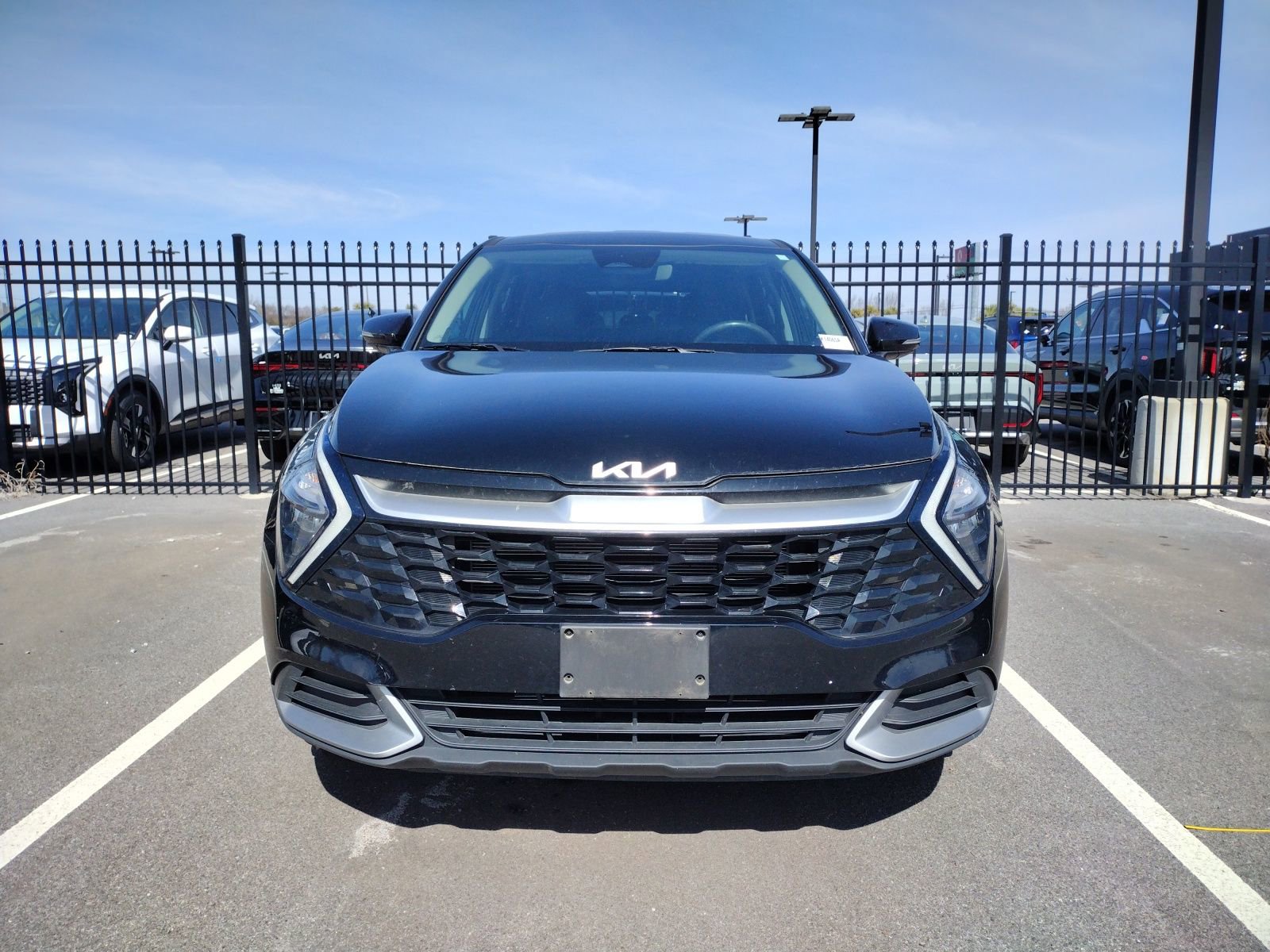 Used 2023 Kia Sportage EX image 2