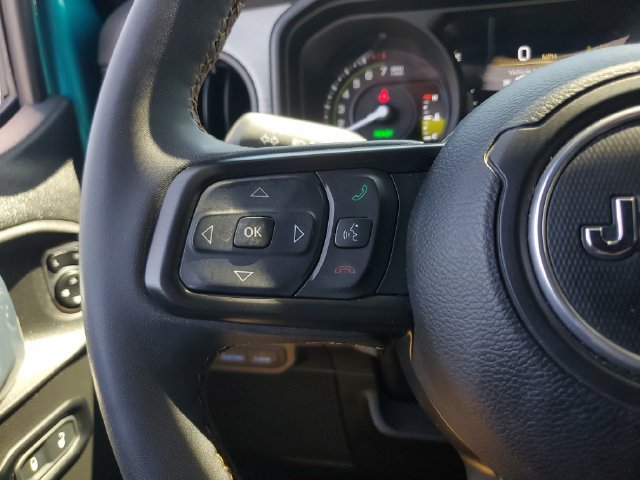 Certified 2024 Jeep Wrangler Unlimited w/ Convenience Group AWD/4WD image 23