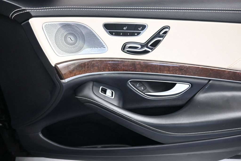 Used 2020 Mercedes-Benz S 450 4MATIC Sedan w/ Premium Package image 45