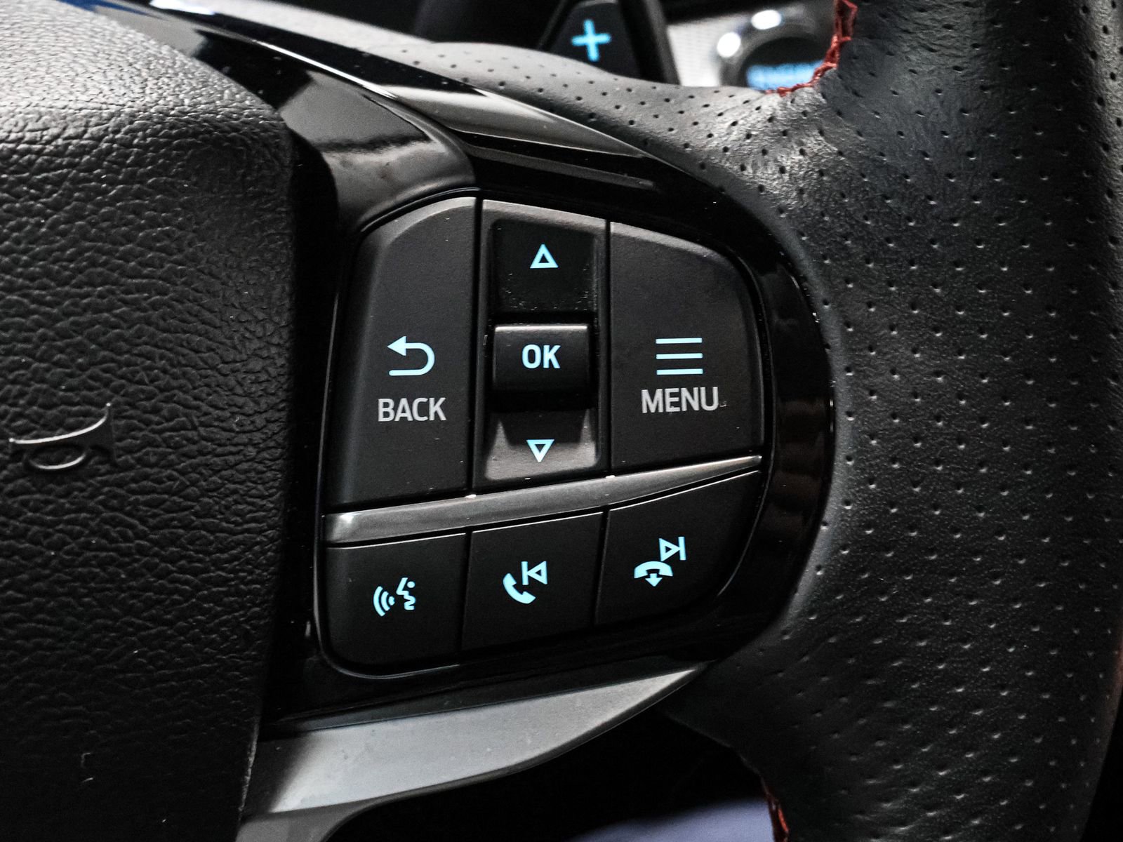 Certified 2025 Ford Explorer ST image 35