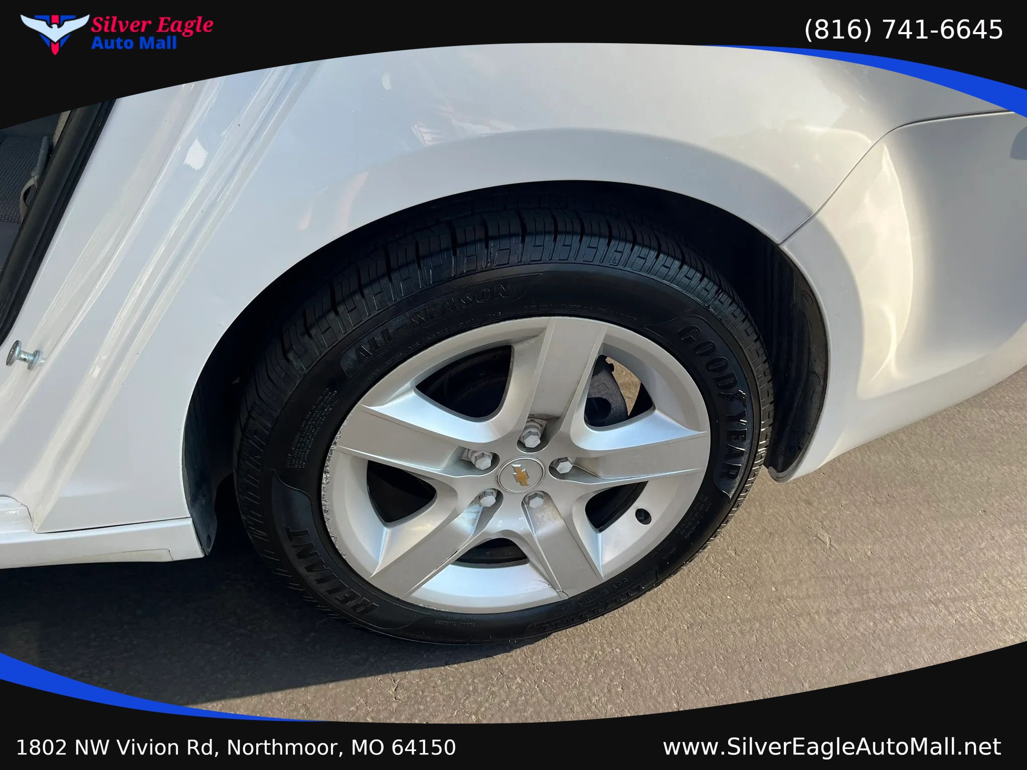 Used 2010 Chevrolet Malibu LS FWD image 4