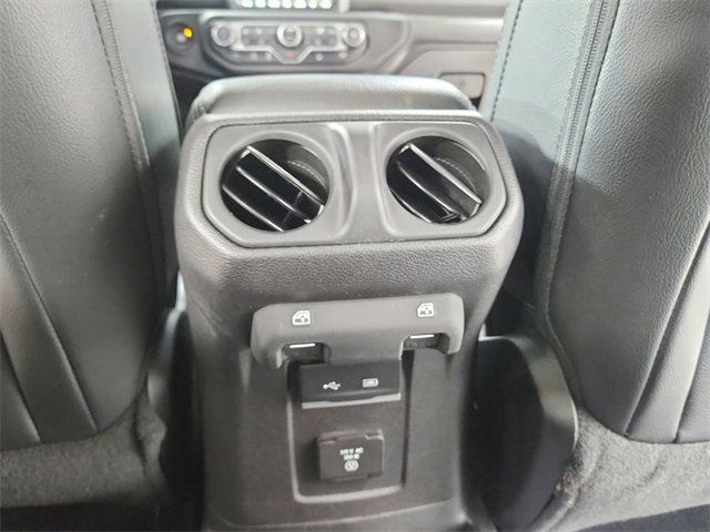 Used 2018 Jeep Wrangler Unlimited Sahara image 38