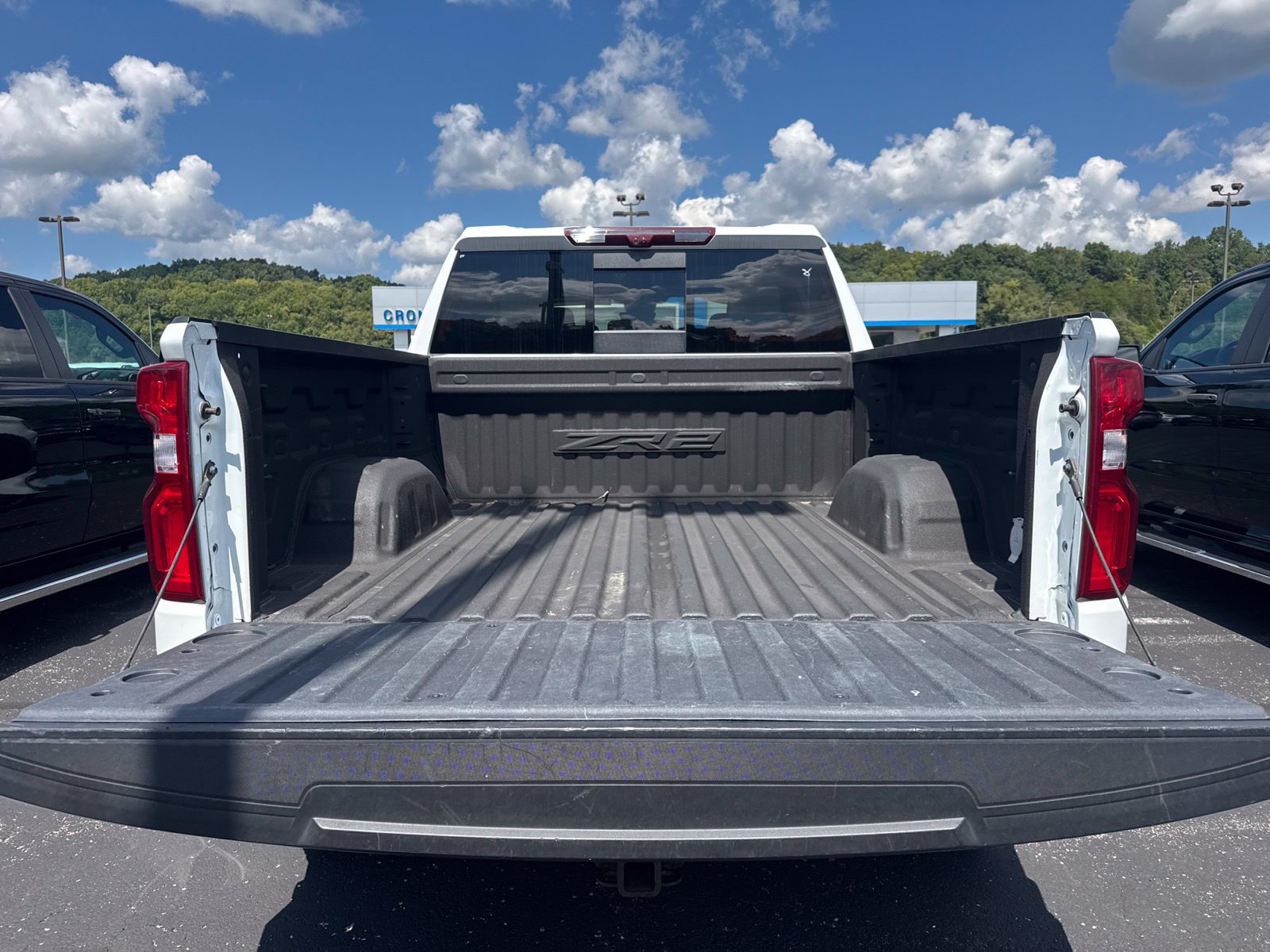 Used 2024 Chevrolet Silverado 1500 ZR2 w/ Technology Package AWD/4WD image 14