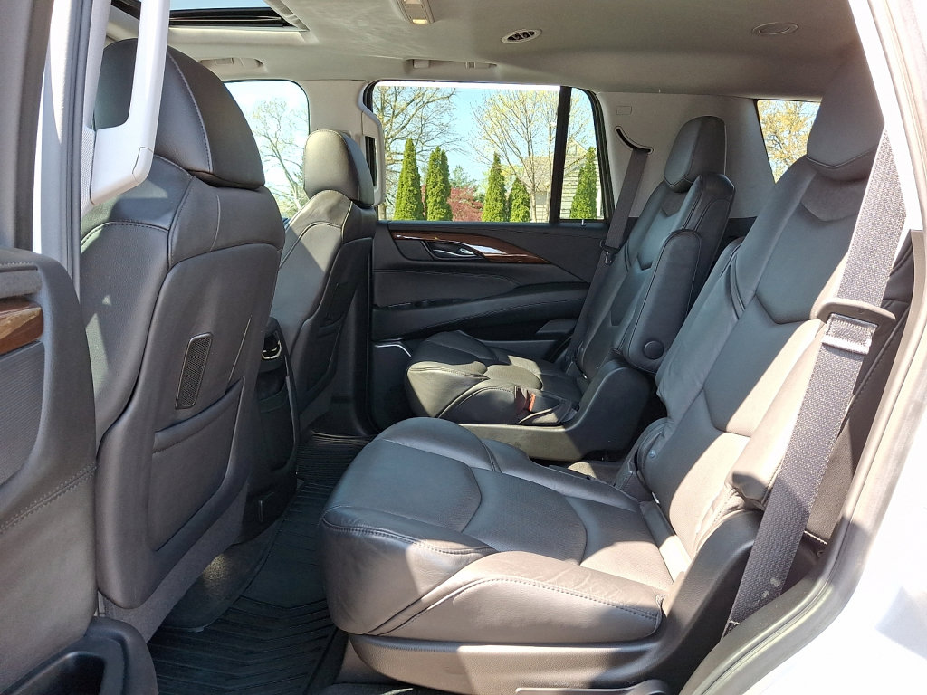 Used 2020 Cadillac Escalade Luxury AWD/4WD image 19